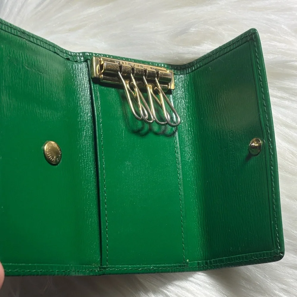 Louis Vuitton Green Epi Leather- Compact Key/Card Holder - Picture 6 of 12